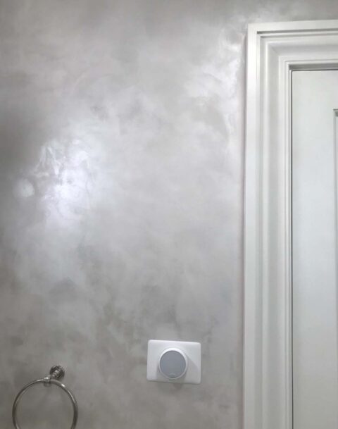 Custom Color Metallic Plaster Applied in Bathroom Walls